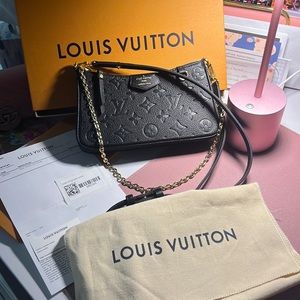 Louis Vuitton easy pouch on strap Black